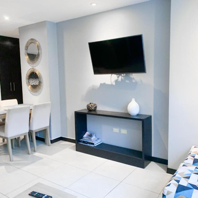 Departamentos de lujo en puerto Santa Ana, Guayaquil Ecuador - Two-Bedroom Apartment with River View - 22