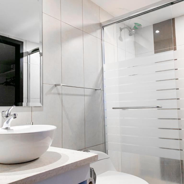 Departamentos de lujo en puerto Santa Ana, Guayaquil Ecuador - Two-Bedroom Apartment with River View - 34