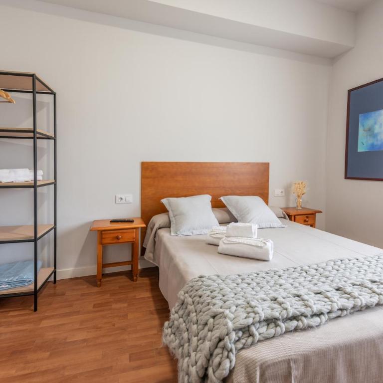 Pensión Casa Castelao 31 O Grove - Standard Double Room with Shared Bathroom - 3