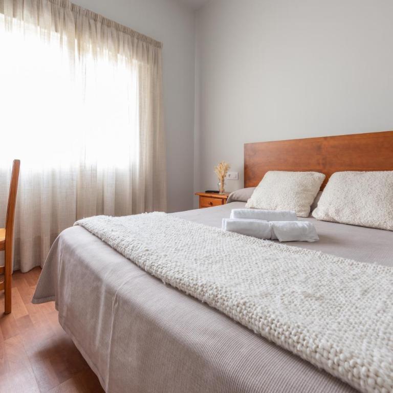 Pensión Casa Castelao 31 O Grove - Standard Double Room with Shared Bathroom - 2