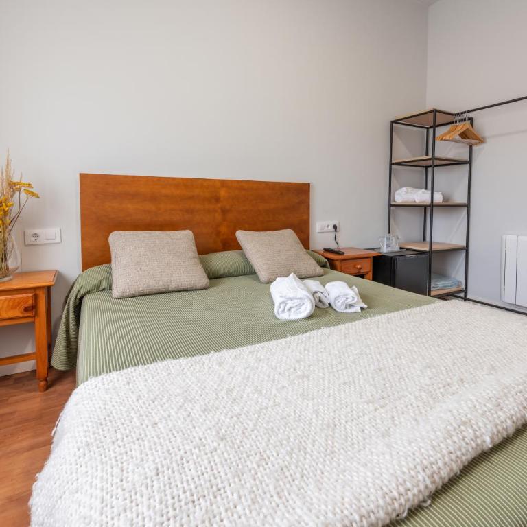 Pensión Casa Castelao 31 O Grove - Standard Double Room with Shared Bathroom - 3