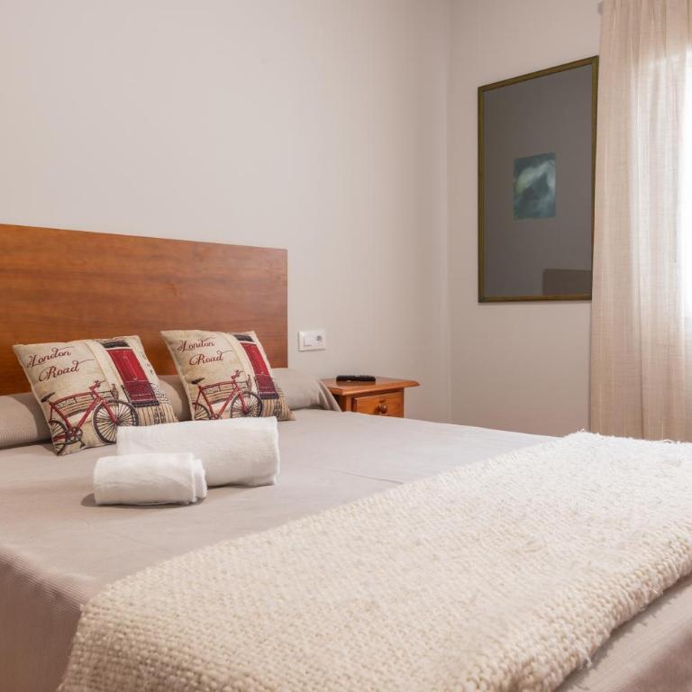 Pensión Casa Castelao 31 O Grove - Standard Double Room with Shared Bathroom - 4
