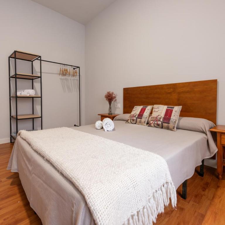 Pensión Casa Castelao 31 O Grove - Standard Double Room with Shared Bathroom - 2