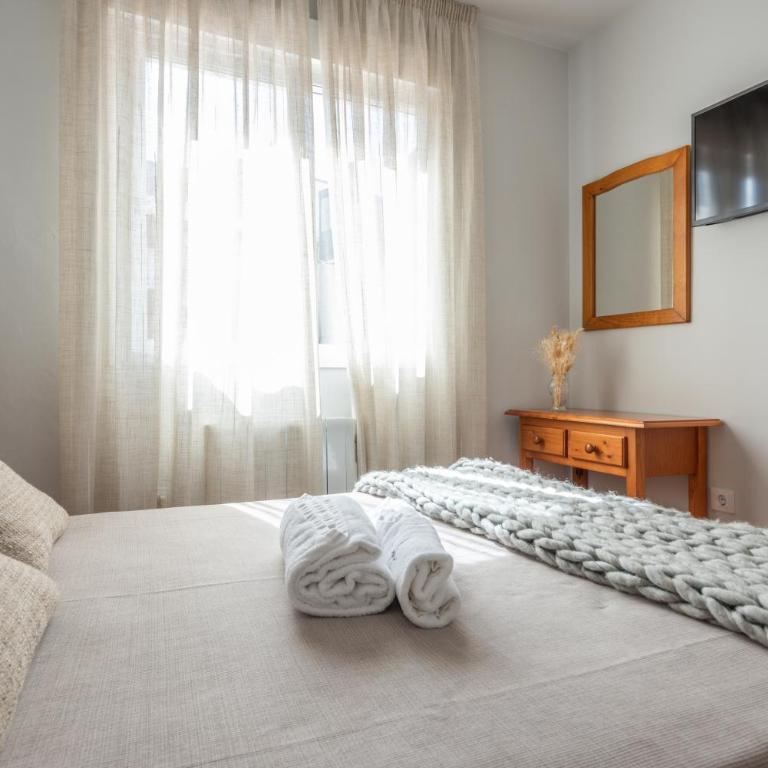 Pensión Casa Castelao 31 O Grove - Standard Double Room with Shared Bathroom - 1