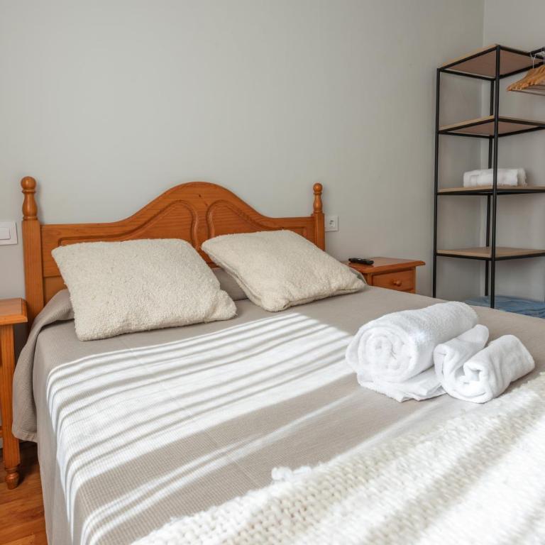 Pensión Casa Castelao 31 O Grove - Standard Double Room with Shared Bathroom - 3