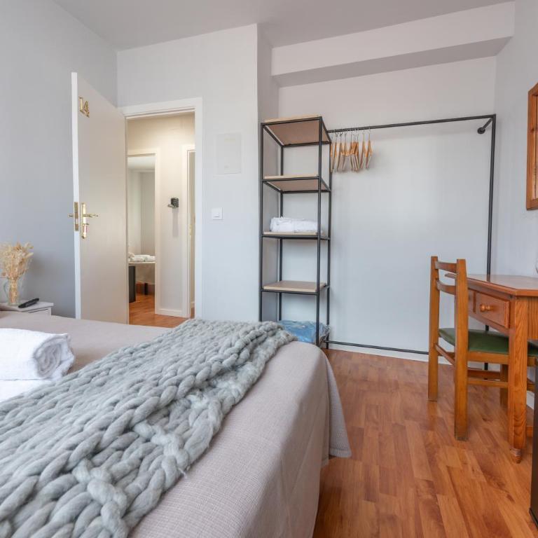 Pensión Casa Castelao 31 O Grove - Standard Double Room with Shared Bathroom - 3