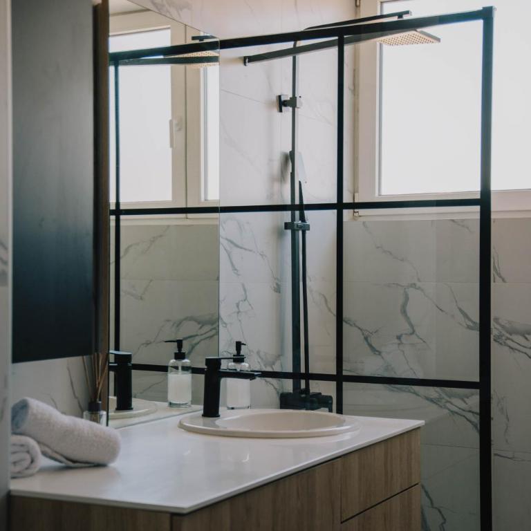 Engadin Newly designed 1BDR - Apartman - 14
