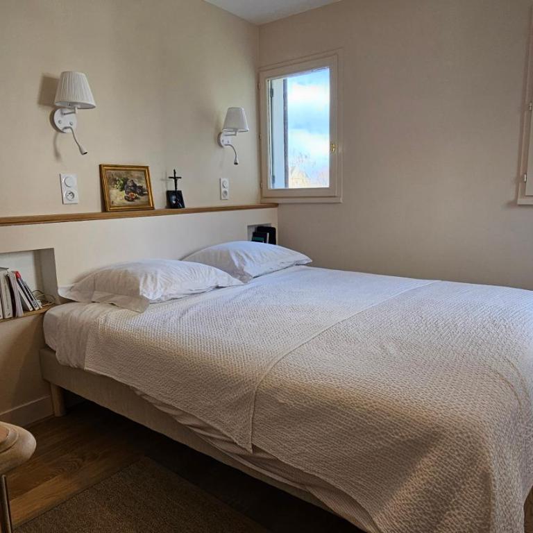 Les Remparts - 250 m from port - WiFi - Parking - Calme - Two-Bedroom Apartment - 30