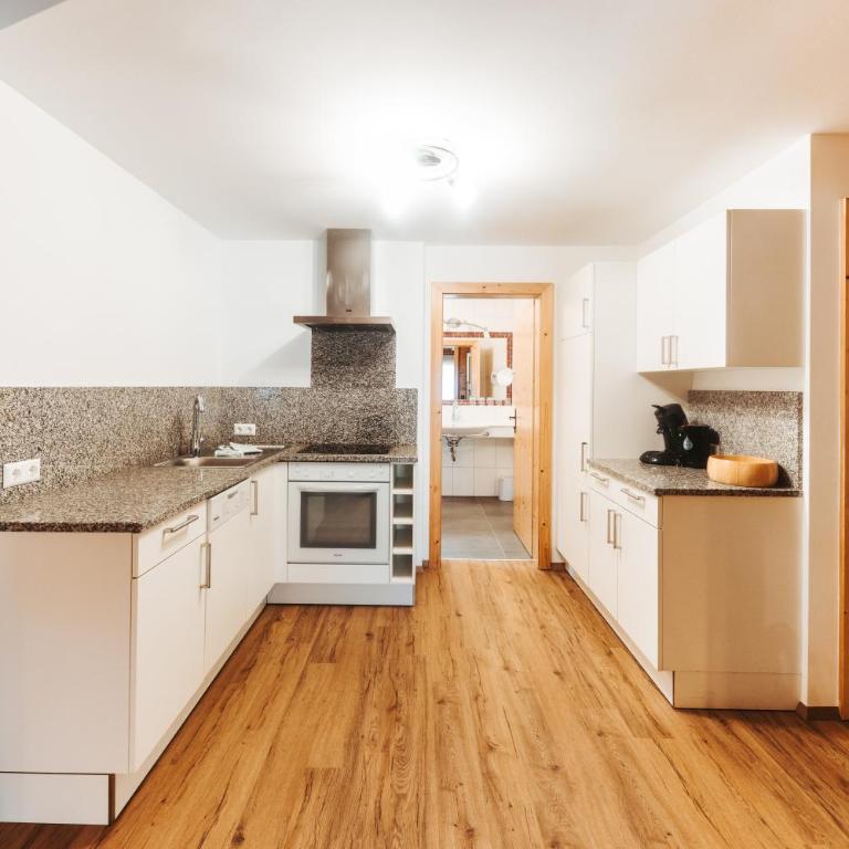 Regitnig - 4 Sterne Hotel und Chalets - Apartment mit 1 Schlafzimmer und Aussicht - 4