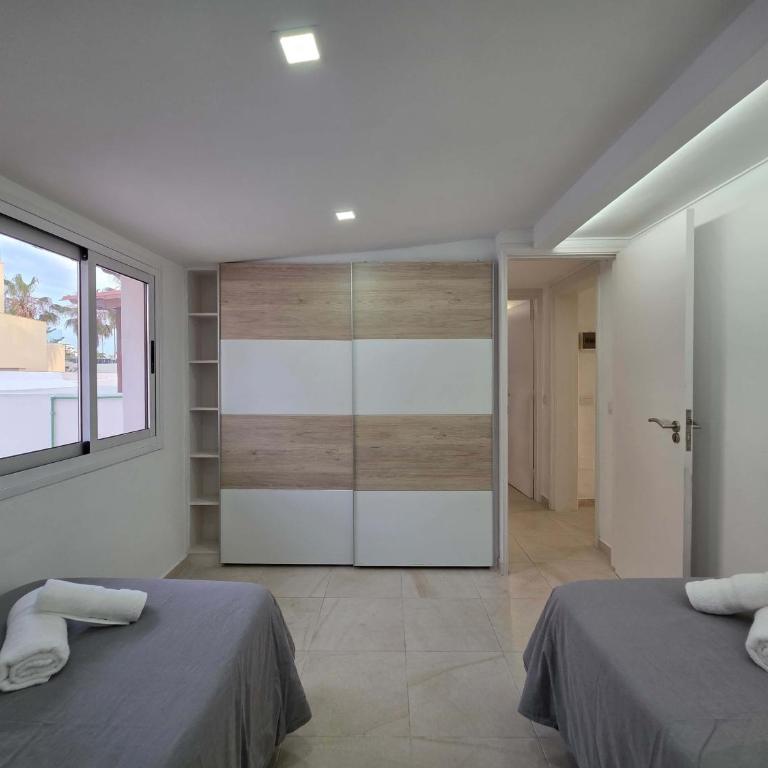As de Casas - Apartamento en Urbanización Villas Playa - Apartamento de 3 dormitorios - 8