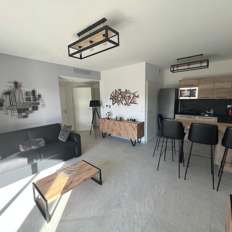 T2 neuf tout équipé ! Climatisation, wifi, parking privatif - Appartamento con 1 Camera da Letto - 1