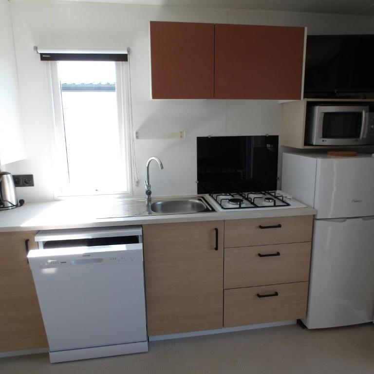 Camping Les Sables Blancs - Mobile Home avec Terrasse - 6