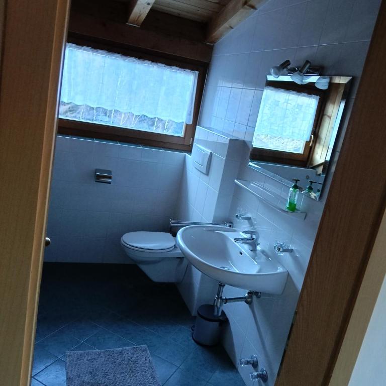 Waldnerhof - Appartamento con 1 Camera da Letto, Balcone e Vista Montagna - 2