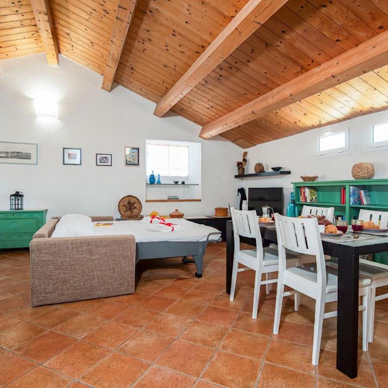 Una Mansarda Nell'isola - Happy Rentals - Monolocale con Balcone - 11