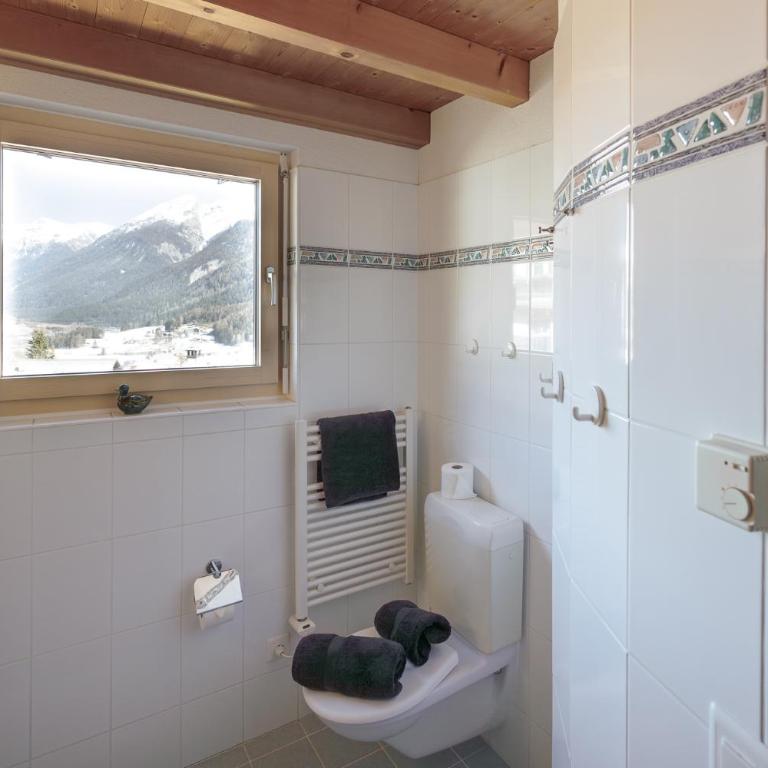 Pütvia E6 - Apartment mit Blick auf die Berge - 11