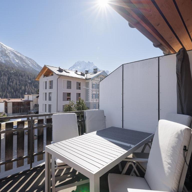 Pütvia E6 - Apartment mit Blick auf die Berge - 16