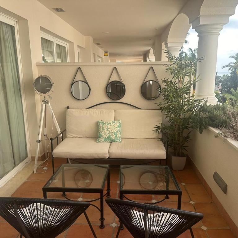 Apartamentos Guadalpin Boutique - Apartamento de 2 dormitorios con vistas a la piscina - 5