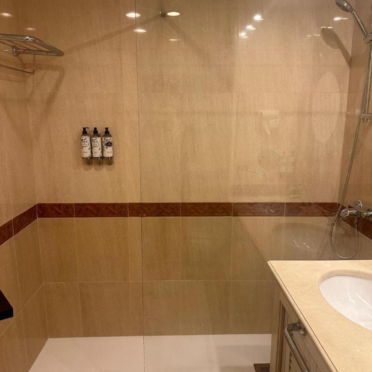 Apartamentos Guadalpin Boutique - Apartamento de 2 dormitorios con vistas a la piscina - 1