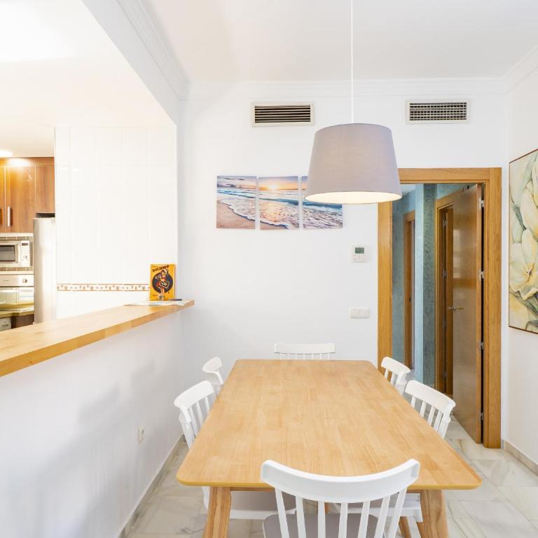 Cubo's Cabopino Beach Marbella Apartment - Apartamento - 14