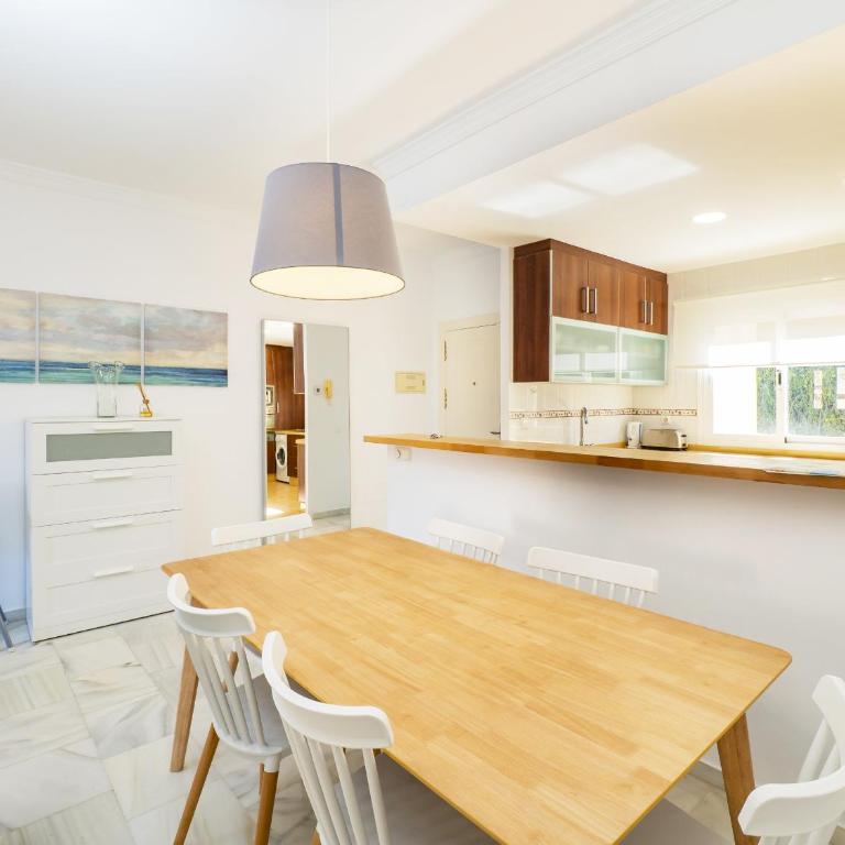 Cubo's Cabopino Beach Marbella Apartment - Apartamento - 12