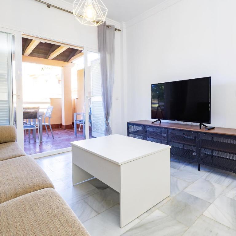 Cubo's Cabopino Beach Marbella Apartment - Apartamento - 7