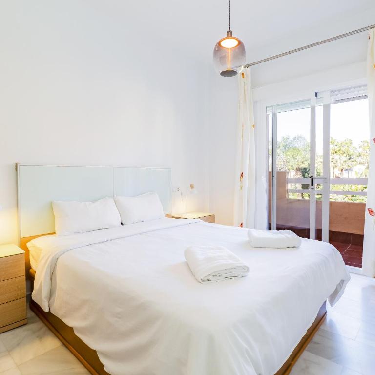Cubo's Cabopino Beach Marbella Apartment - Apartamento - 20