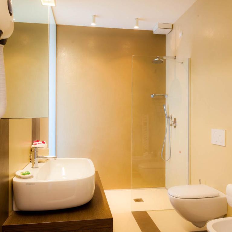 Quercia Belvedere Relais - Doppelzimmer mit Seeblick - 11