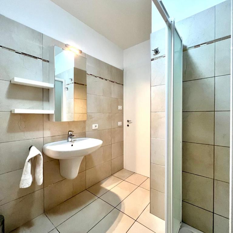 Garden Thermae - One-Bedroom Apartment - 31
