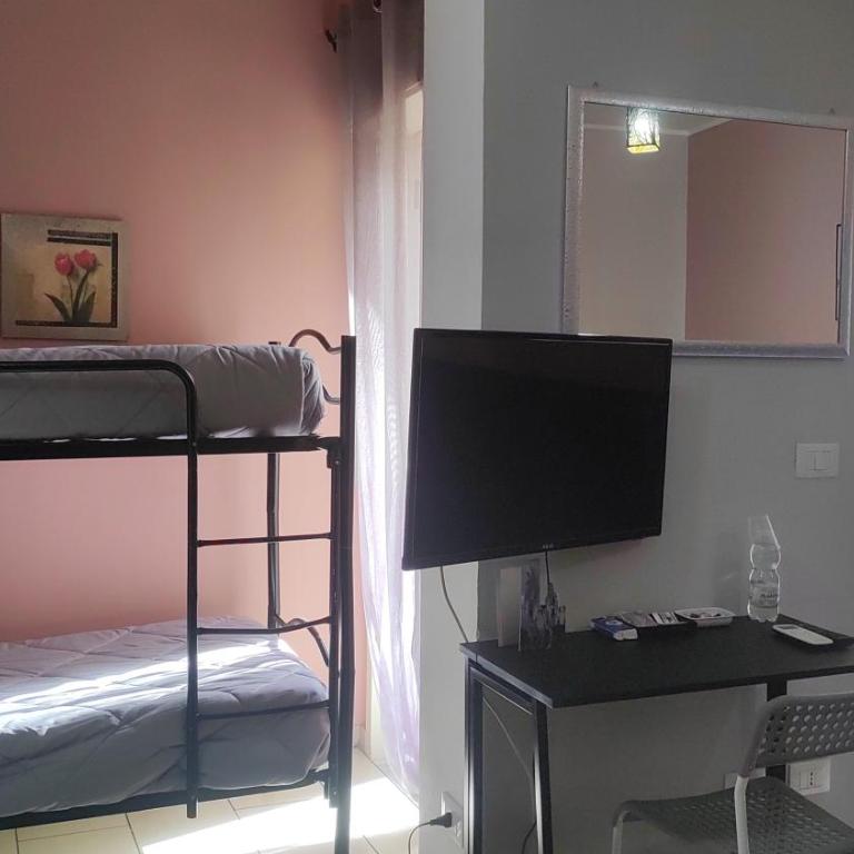 Bed and Breakfast Oasi - Camera Familiare con Bagno Privato - 19