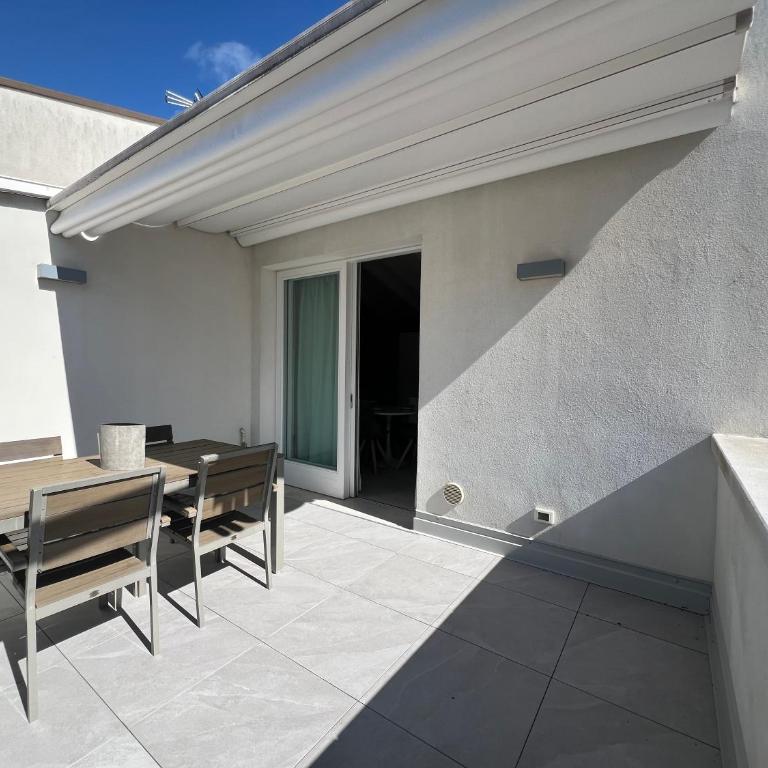 Villa Giulia Family Apartments- LeresidenzediJesolo - Two-Bedroom Deluxe Apartment - 10