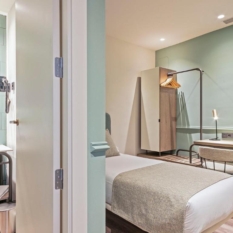 Hotel Via Augusta - Small Single Room - 4