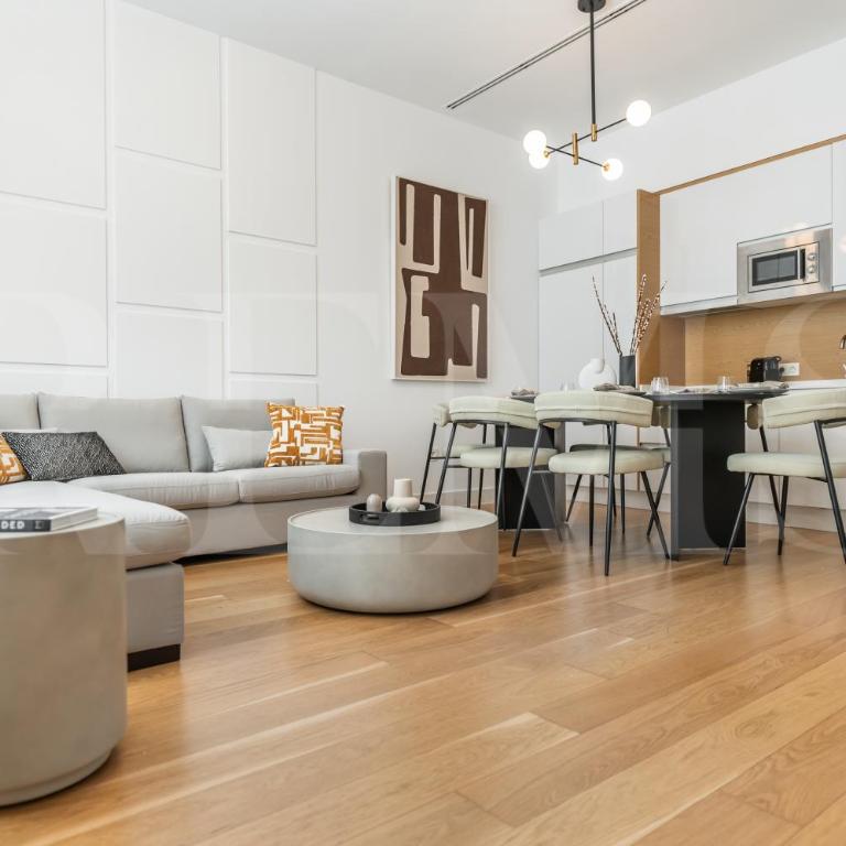 Artistic and Spacious Apartment by REMS - Apartamento - 1