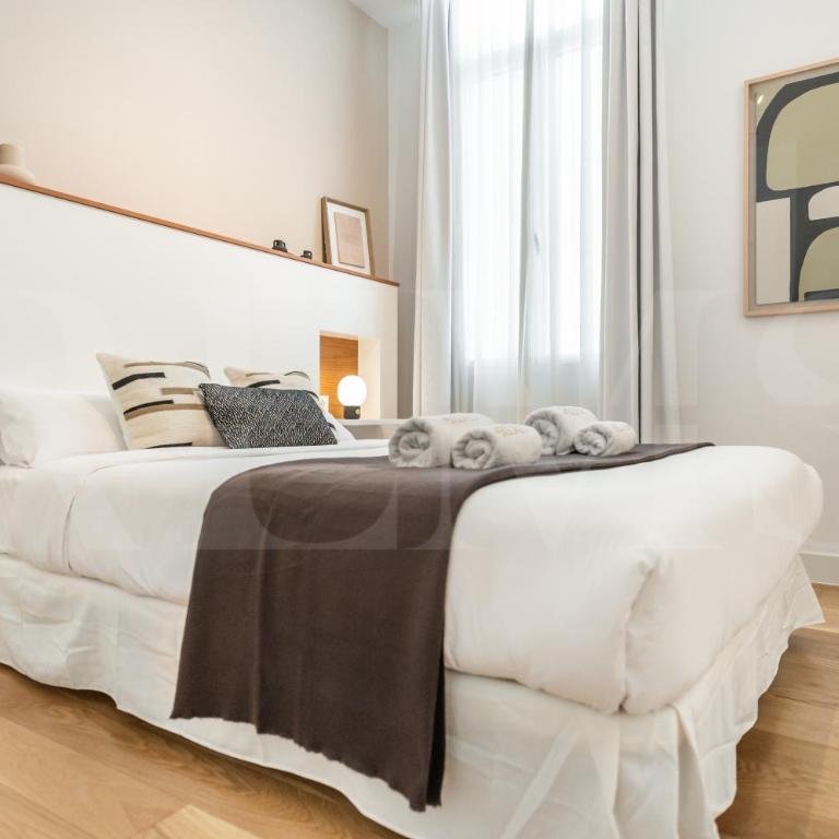 Artistic and Spacious Apartment by REMS - Apartamento - 8