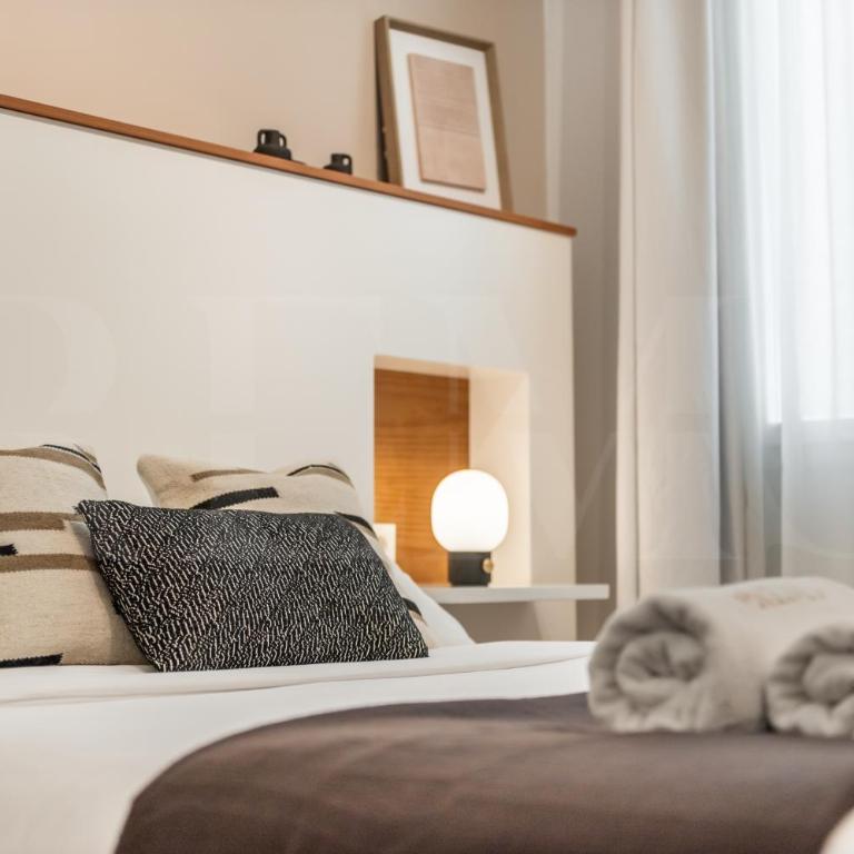 Artistic and Spacious Apartment by REMS - Apartamento - 23