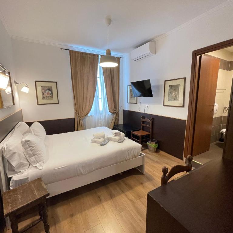 Gold House - Camera Matrimoniale con Bagno Privato - 7
