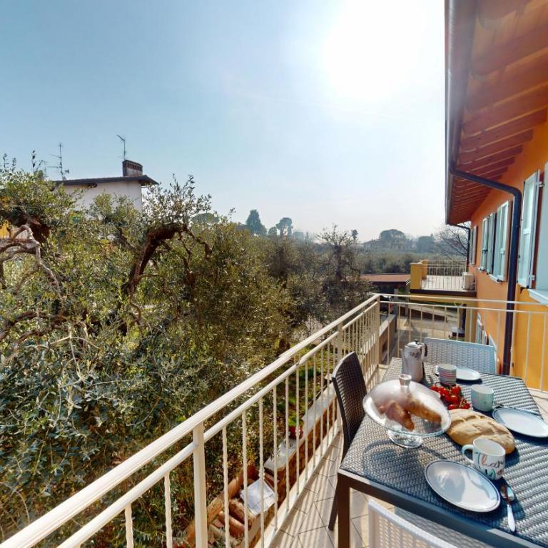 Pinko House free wifi By Bookinggardalake - Appartamento con 2 Camere da Letto e Balcone - 1