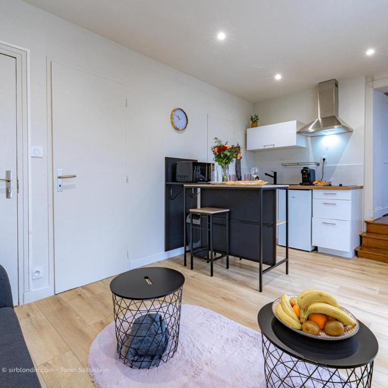 Romantic Suite Bellevue et Parking - One-Bedroom Deluxe Apartment - 30