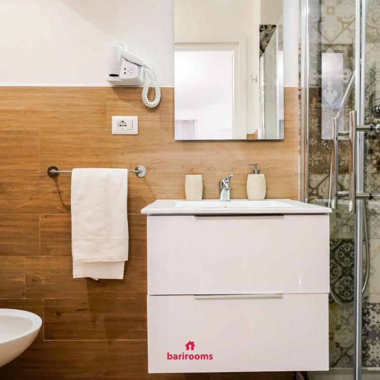 BARIROOMS - Melo Suites - Deluxe Triple Room - 9
