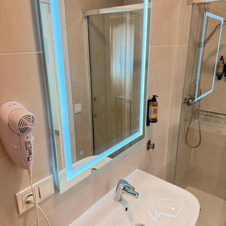 Ola Málaga - Double Room - 11