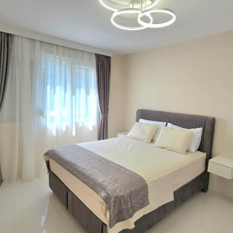 Luxury Suite - One-Bedroom Apartment - 7