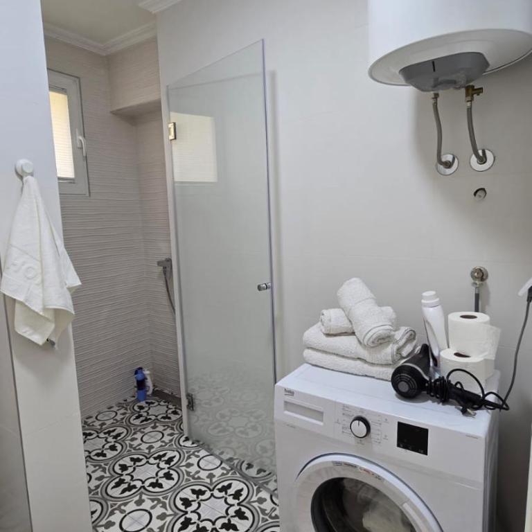 Luxury Suite - One-Bedroom Apartment - 11