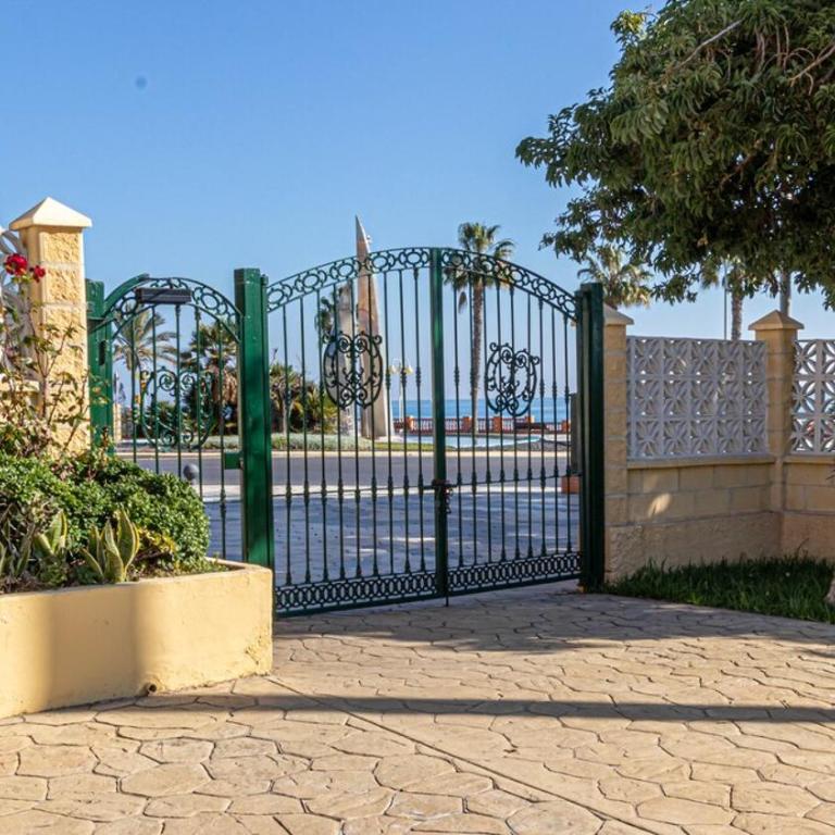 Apt 1st line with wonderful sea views - One-Bedroom Apartment - 27