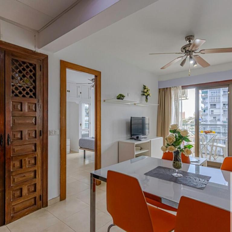 Apt 1st line with wonderful sea views - One-Bedroom Apartment - 18