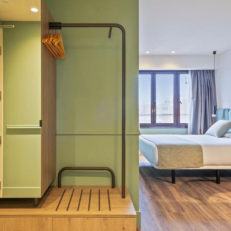 Hotel Via Augusta - Deluxe Single Room - 4
