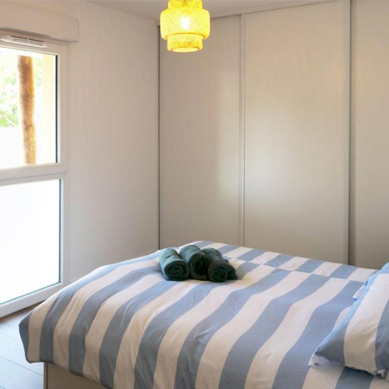Appartement neuf T2 50m2 calme et spacieux près de la plage et golf avec grand balcon privé - One-Bedroom Apartment - 10