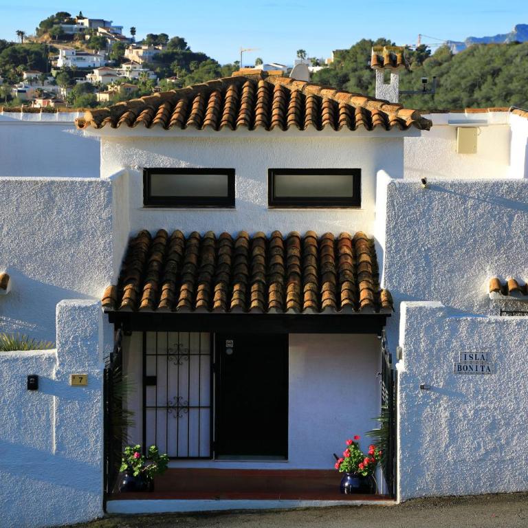 Isla Bonita Rental Home Moraira - Two-Bedroom Apartment with Balcony and Sea View - 9