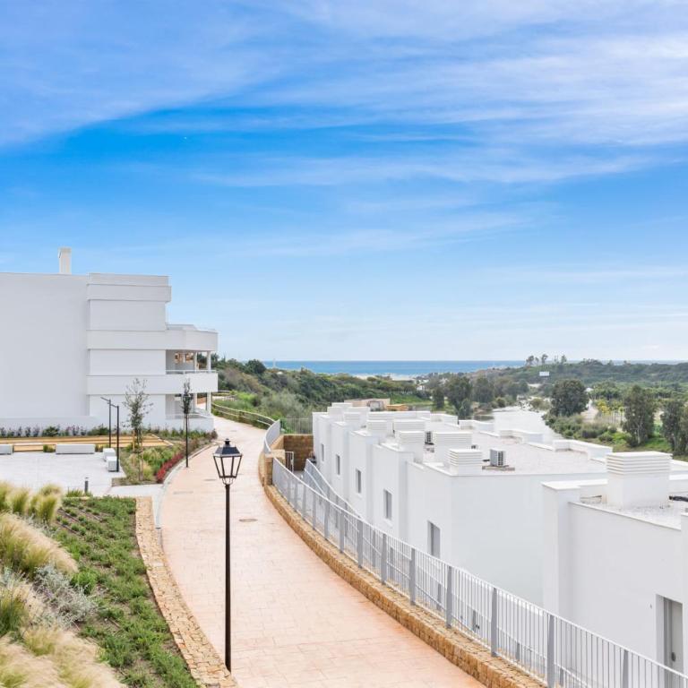 VIVI Homes - Casa Oceana - Two-Bedroom Apartment with Mountain View - 22