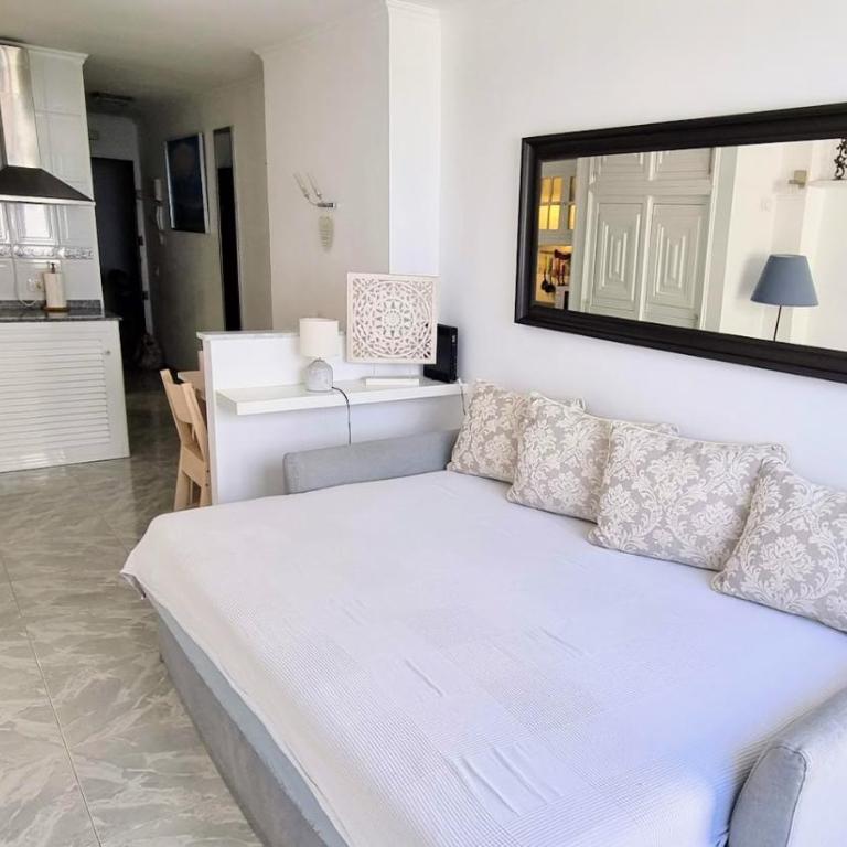 Loro Apartment - Estudio con vistas al mar - 1