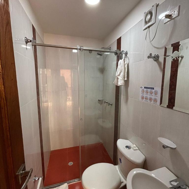 HOTEL SPA Villasaurio - Habitación Familiar con baño compartido - 4