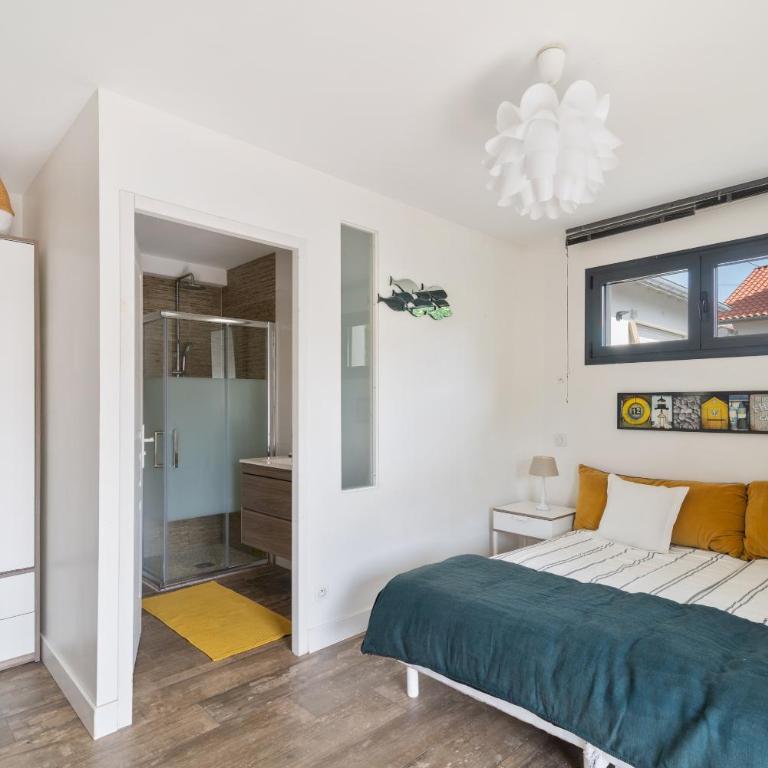 Biarritz Surf Appartements 300m de la plage - Studio with Terrace - 4